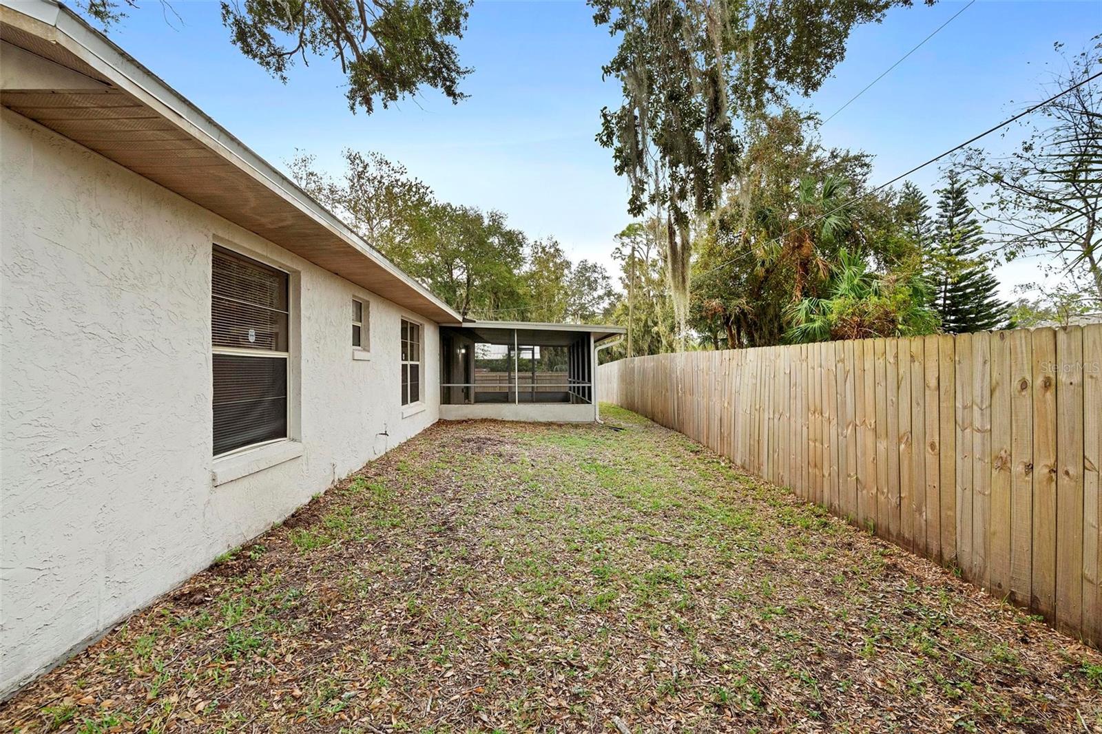 Image 31 of 40 For 2730 Woodland Drive