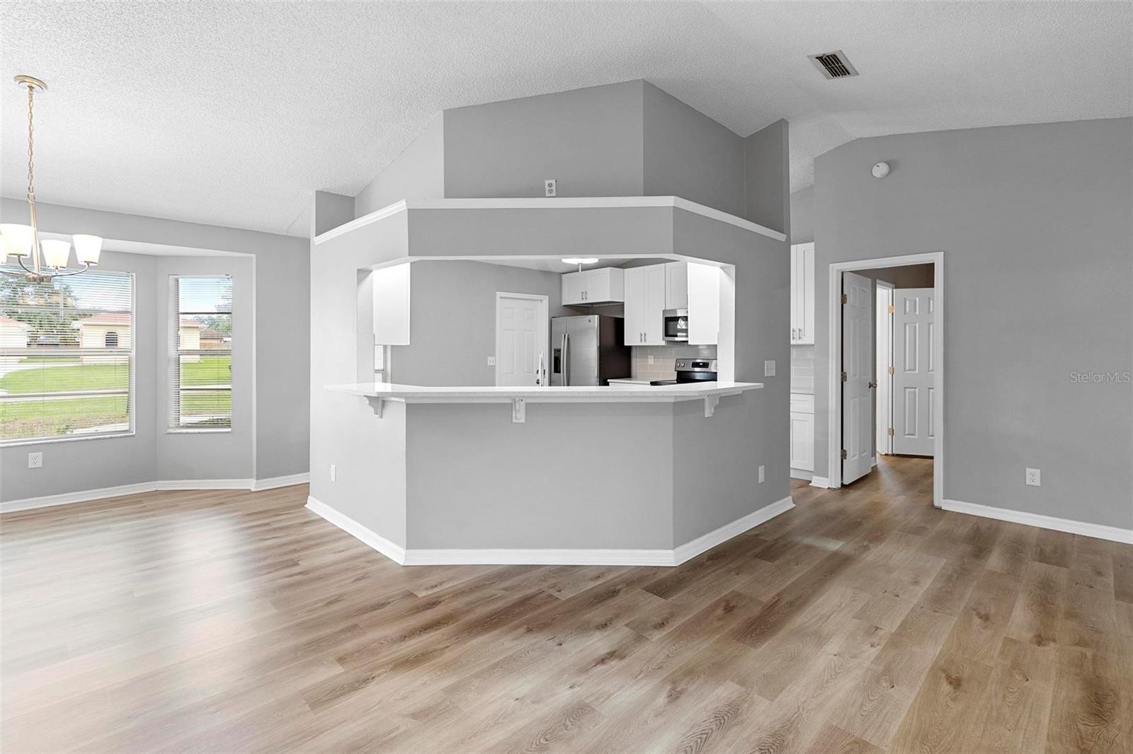 Image 7 of 40 For 2730 Woodland Drive
