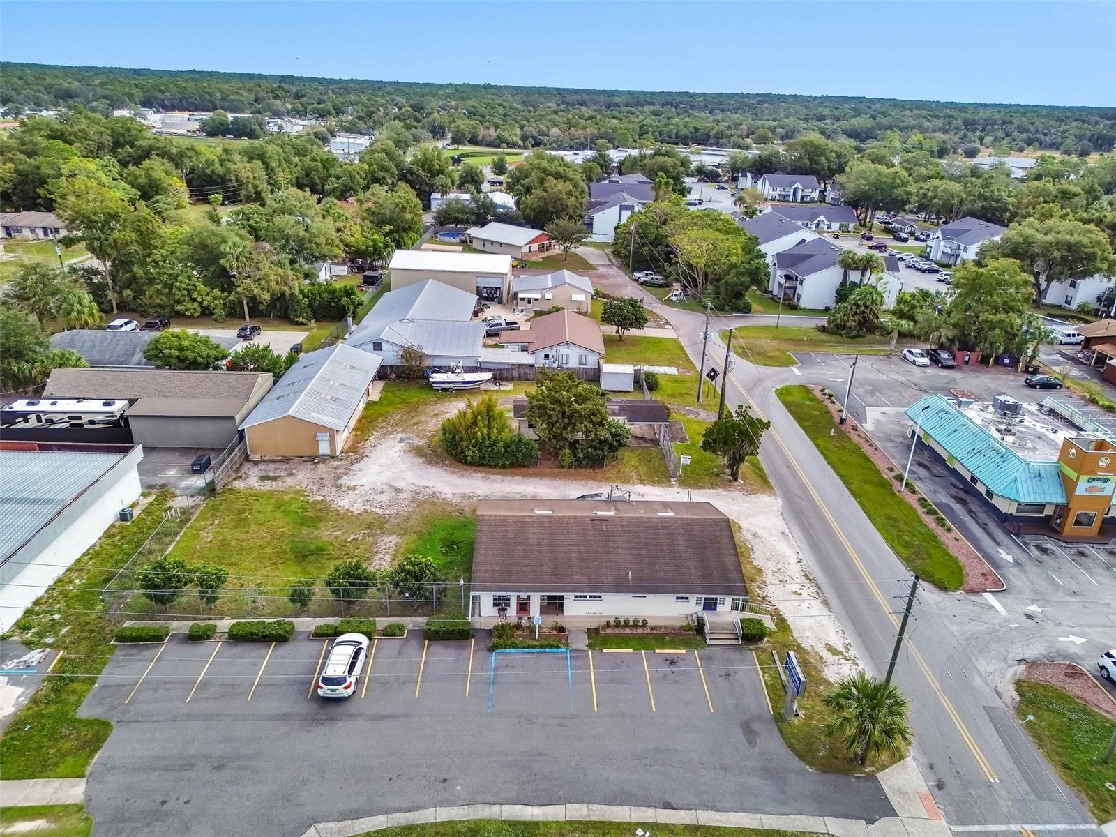 Image 16 of 24 For 1319 Woodland Boulevard