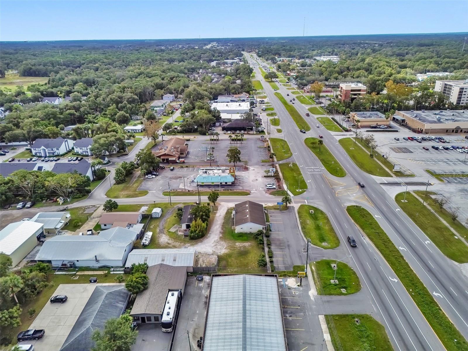 Image 20 of 24 For 1319 Woodland Boulevard