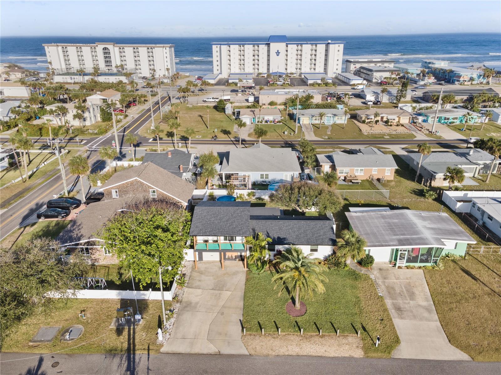 Image 4 of 45 For 3603 Surfside Terrace