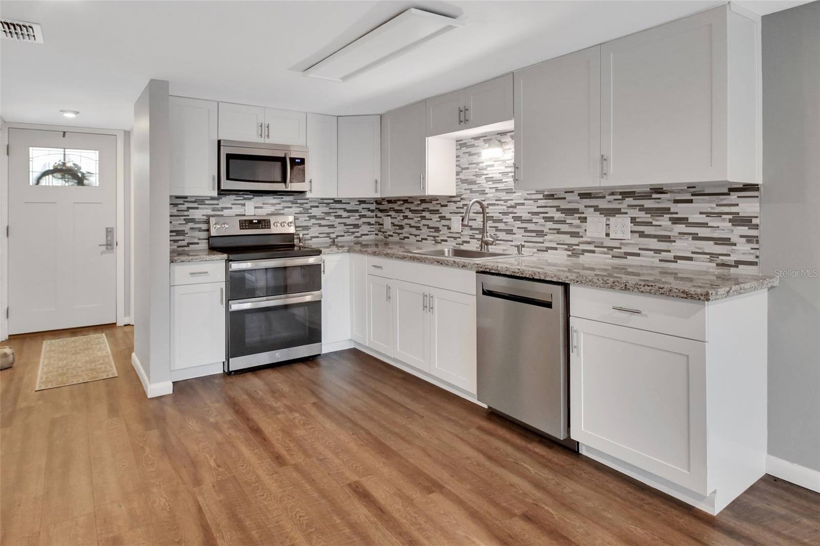 Image 12 of 31 For 2329 River Ridge Road 13