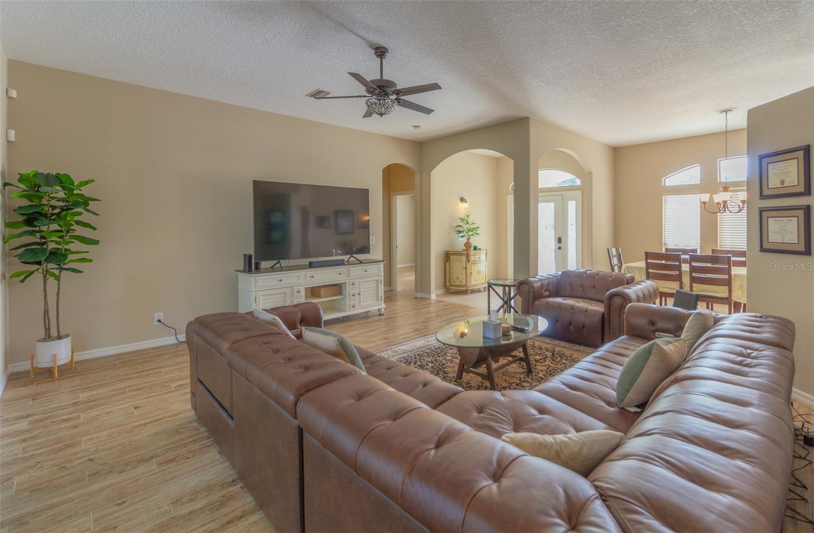 Image 3 of 19 For 3605 Galway Lane