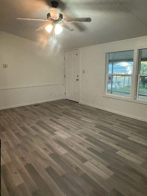 Image 8 of 9 For 372 Oak Drive