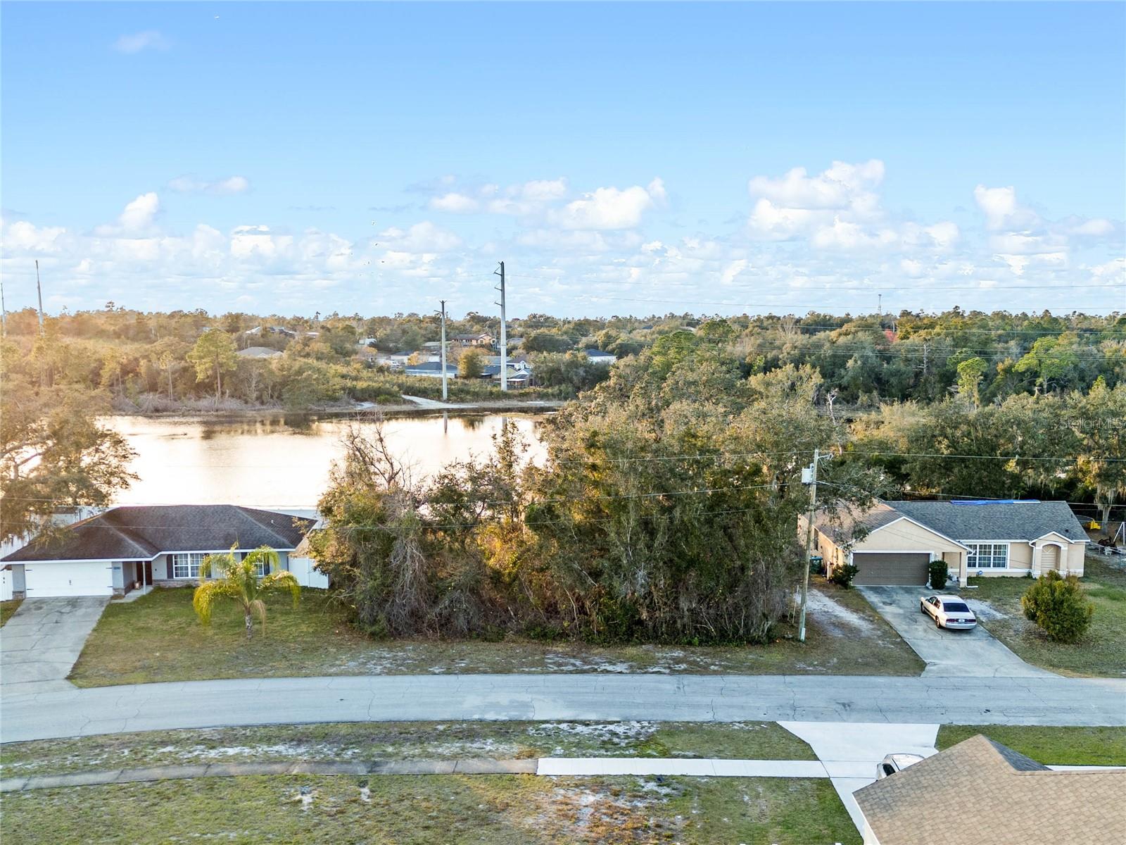 Image 5 of 26 For 2599 Hillview Circle