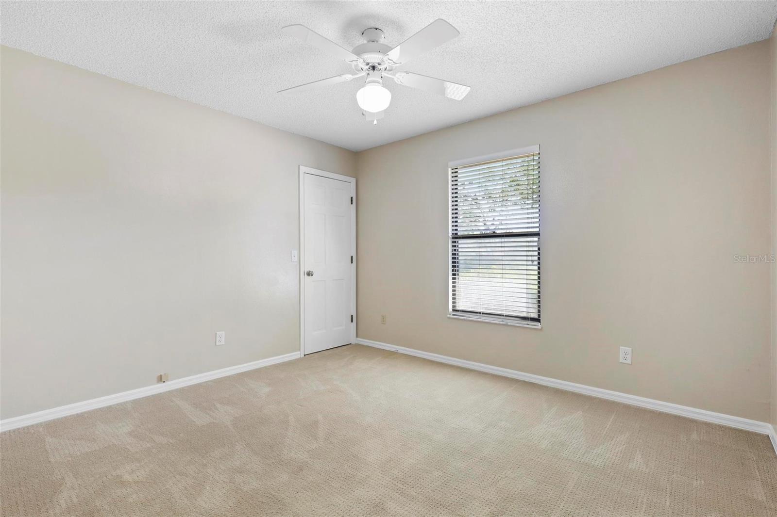 Image 17 of 24 For 903 Crescent Parkway