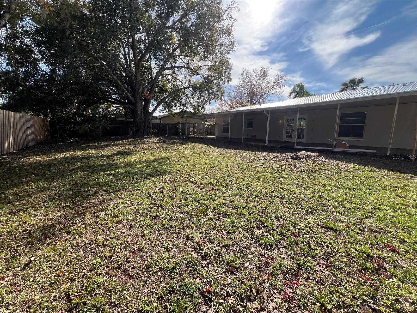 Image 13 of 17 For 2709 Queen Palm Drive