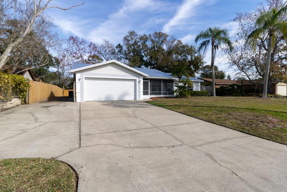Image 2 of 17 For 2709 Queen Palm Drive