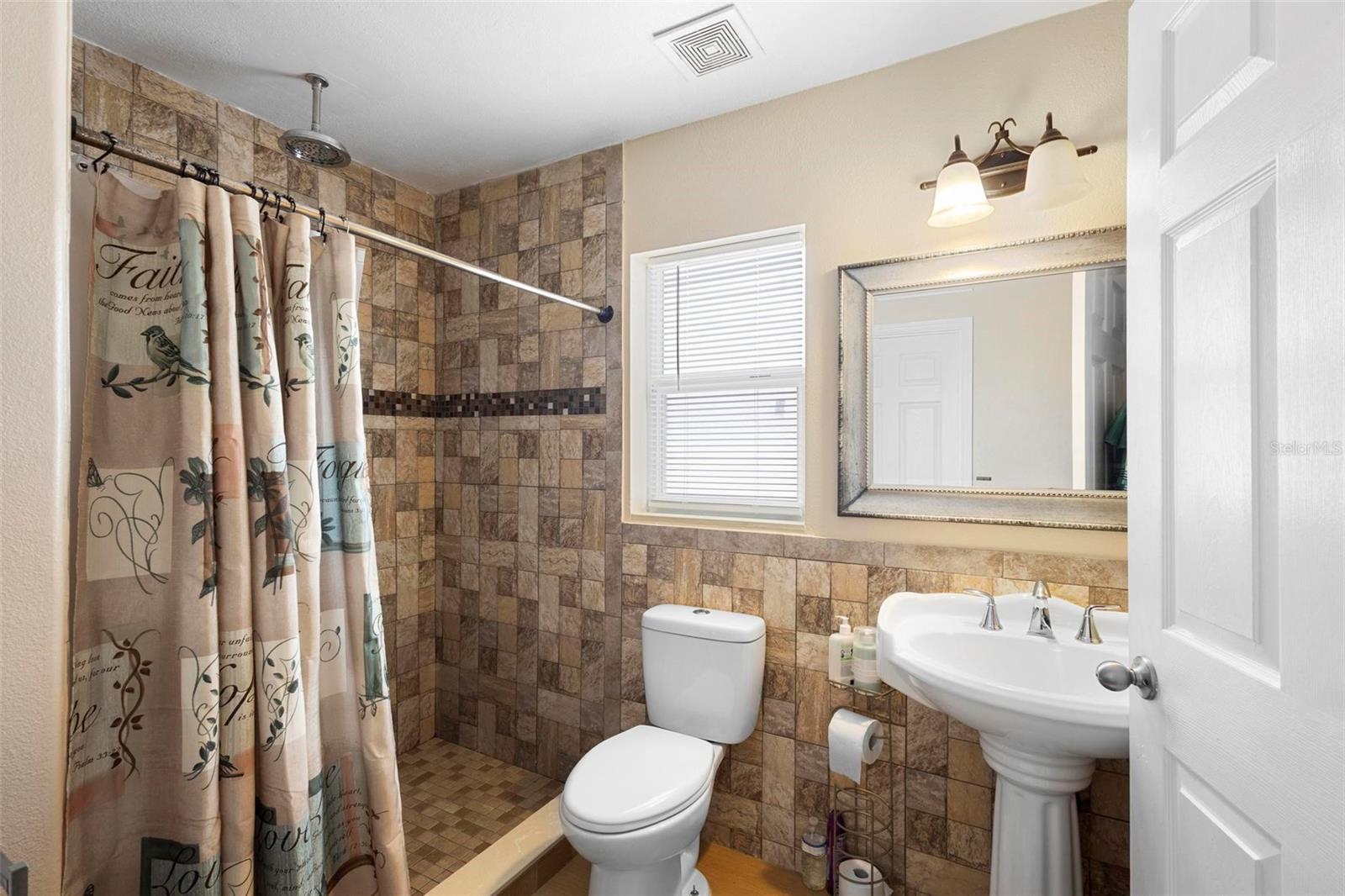 Image 18 of 34 For 583 Wilburton Drive