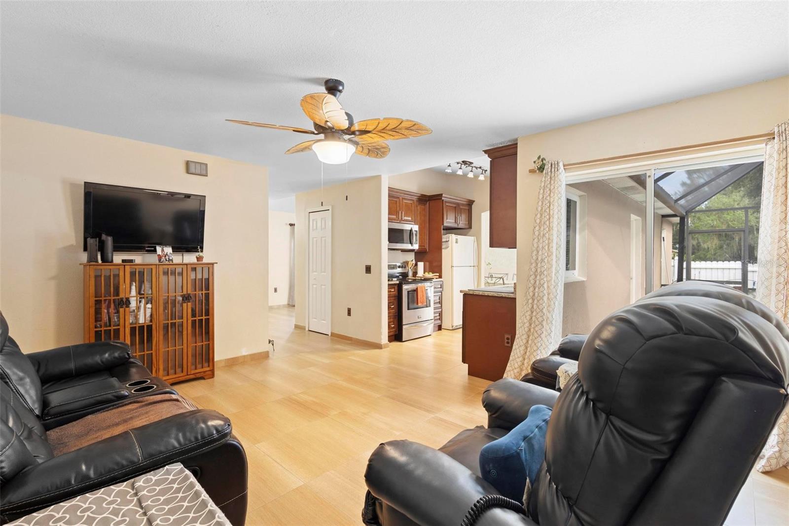 Image 8 of 34 For 583 Wilburton Drive
