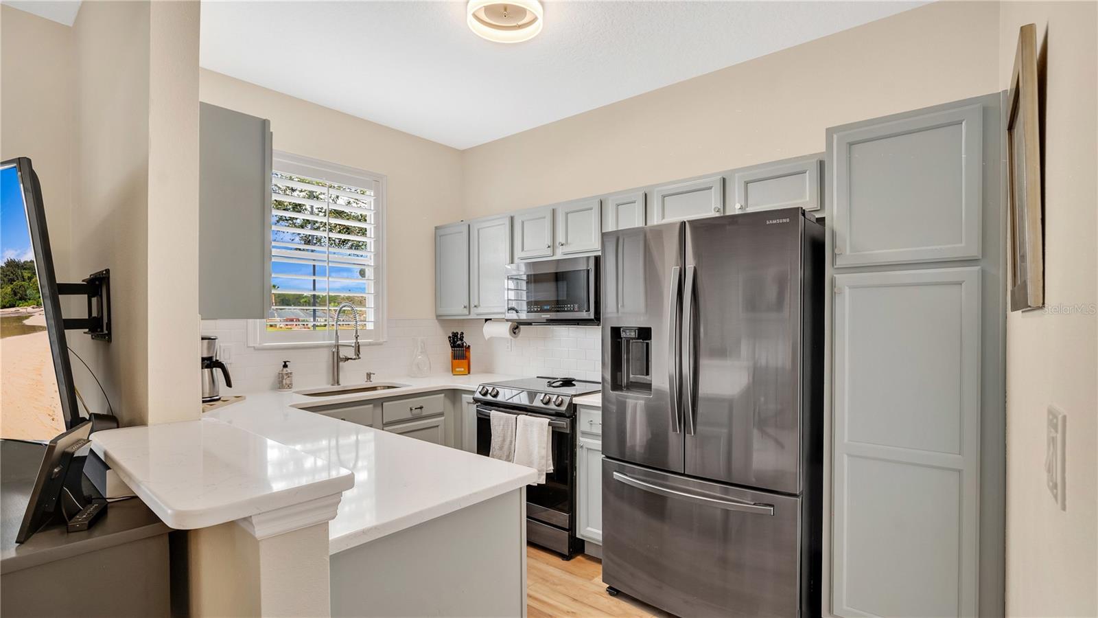 Image 8 of 21 For 221 Aston Grande Drive