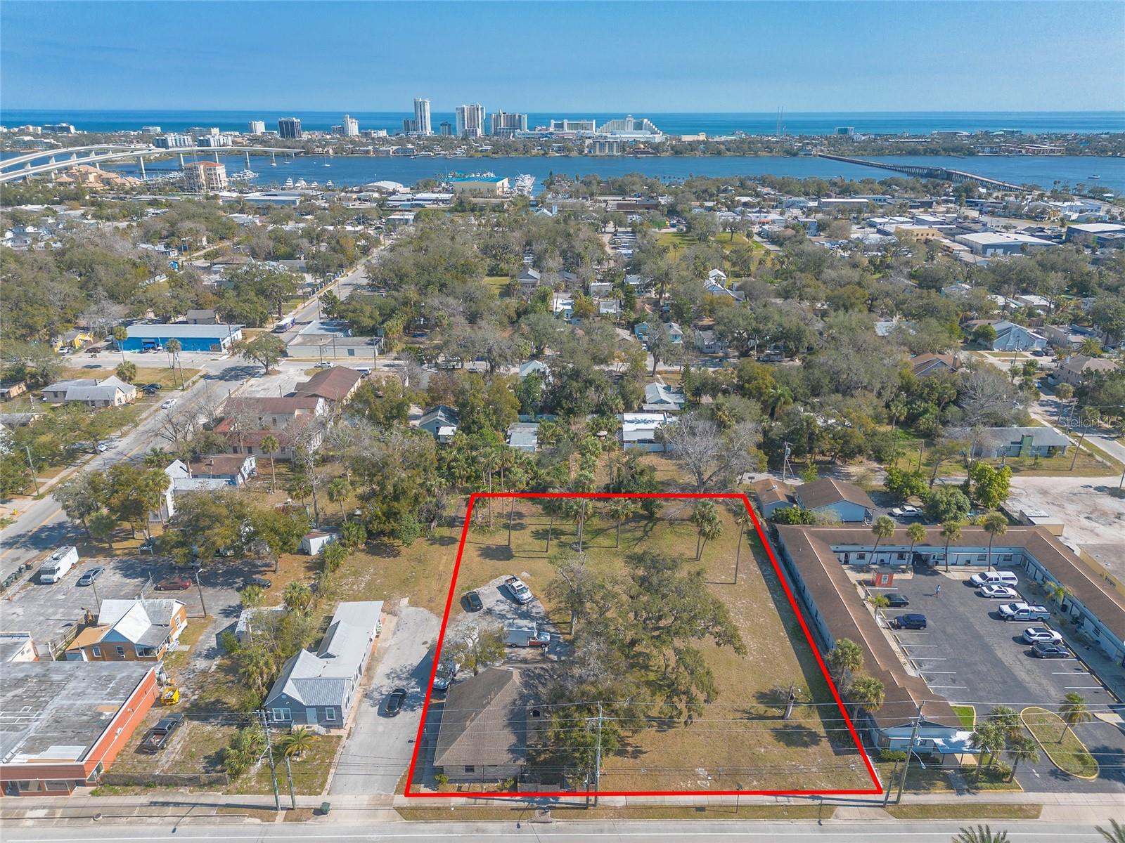 Image 4 of 16 For 631 Ridgewood Avenue