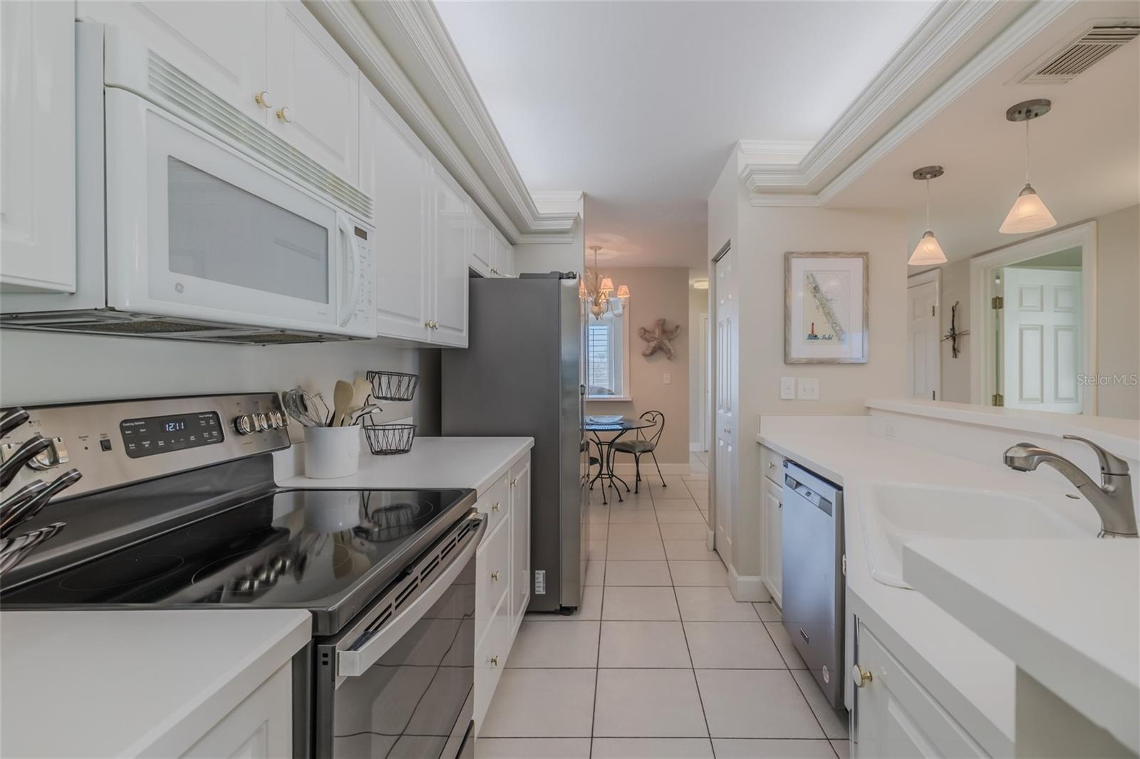 Image 16 of 51 For 4631 Atlantic Avenue S 8201