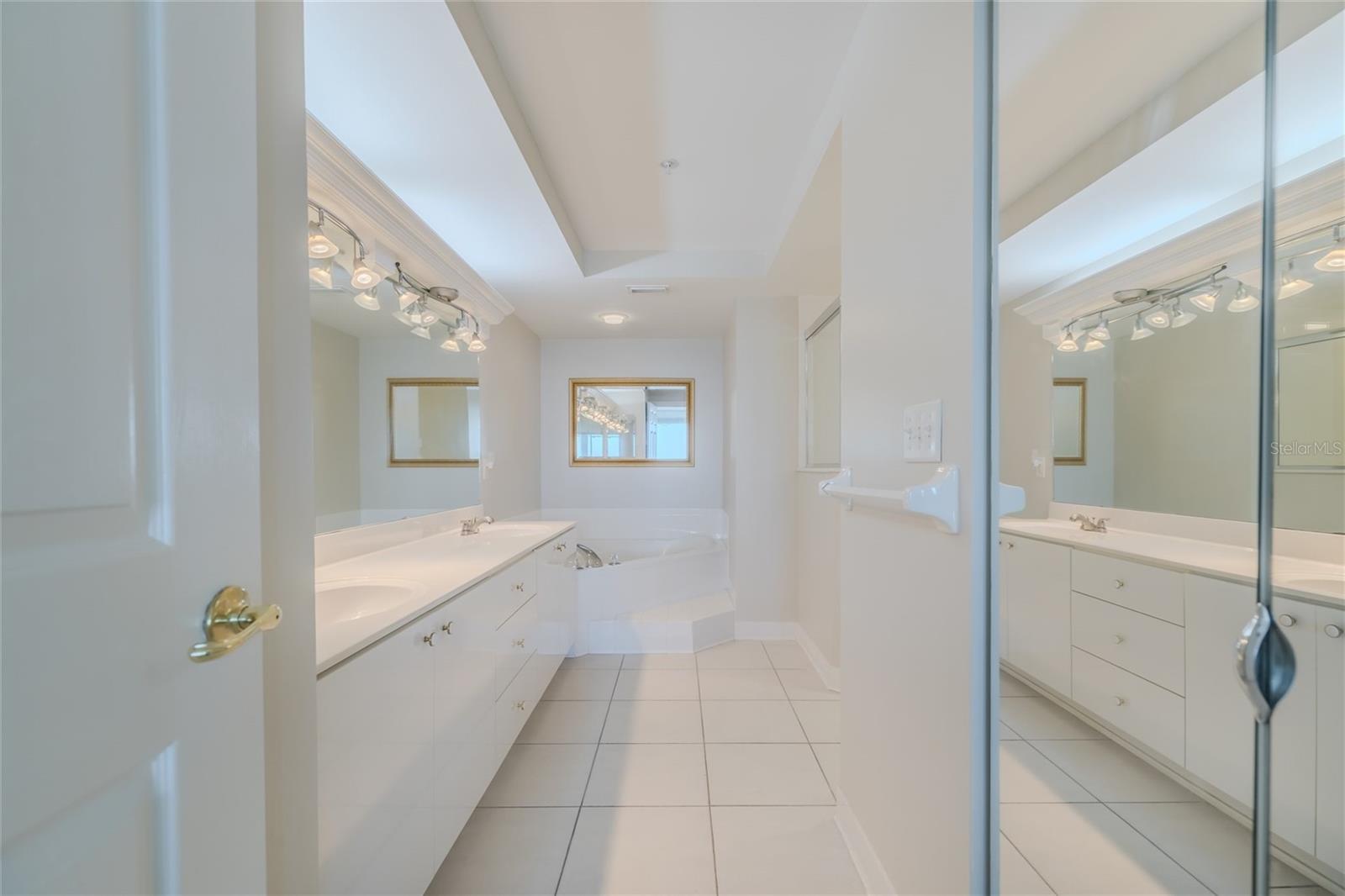 Image 20 of 51 For 4631 Atlantic Avenue S 8201
