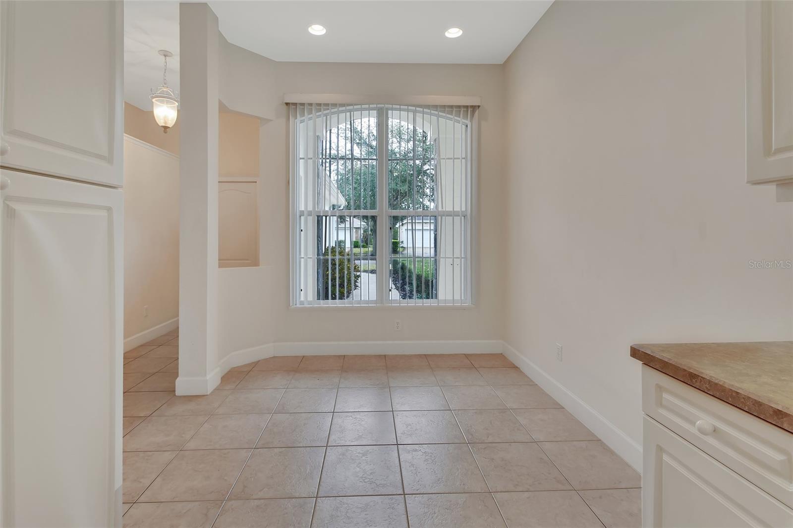 Image 10 of 42 For 1429 Carlow Circle
