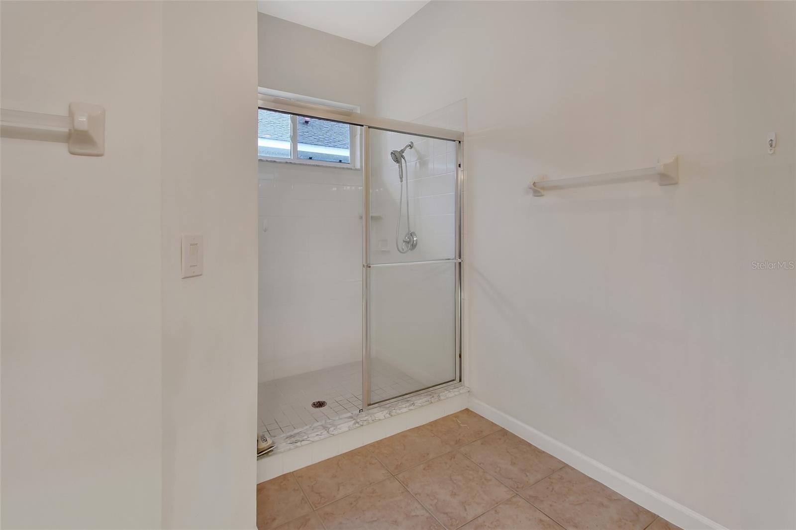 Image 19 of 42 For 1429 Carlow Circle