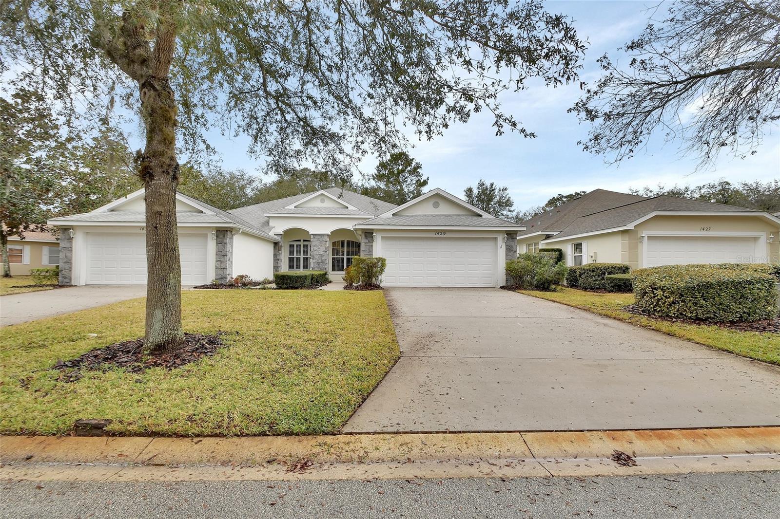 Image 2 of 42 For 1429 Carlow Circle