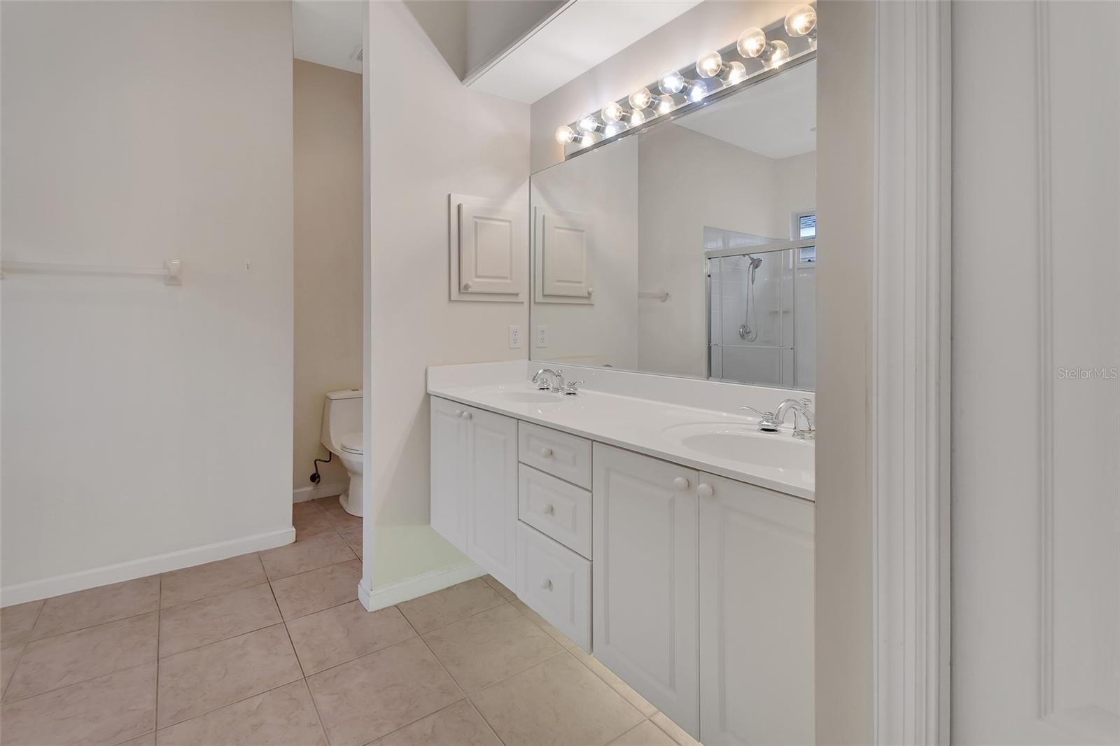 Image 20 of 42 For 1429 Carlow Circle