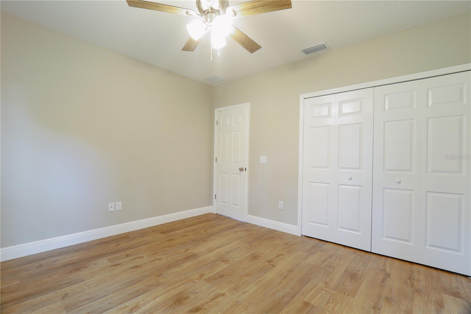 Image 19 of 36 For 679 Rhodes Drive