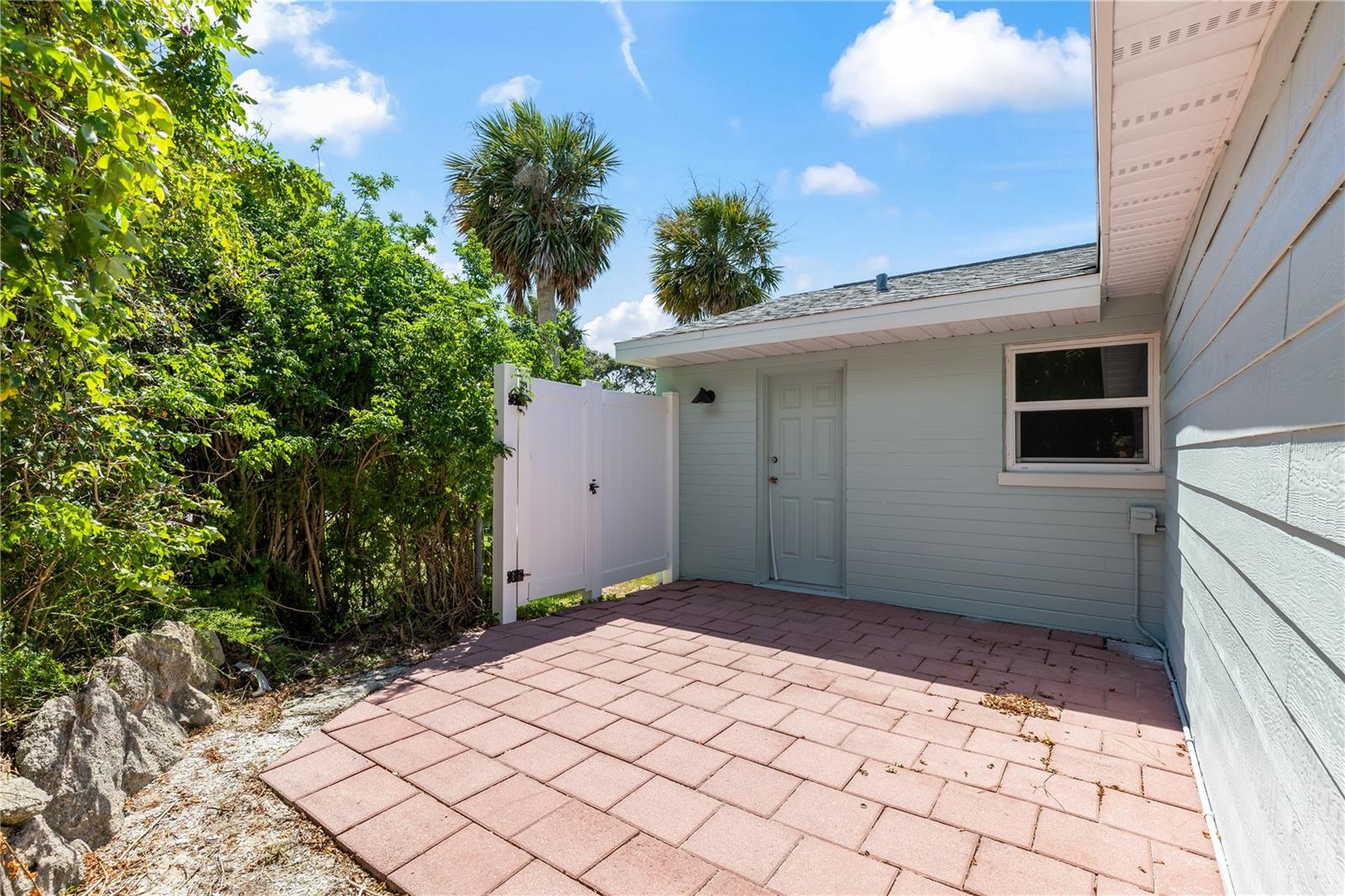 Image 49 of 51 For 72 Rockefeller Drive