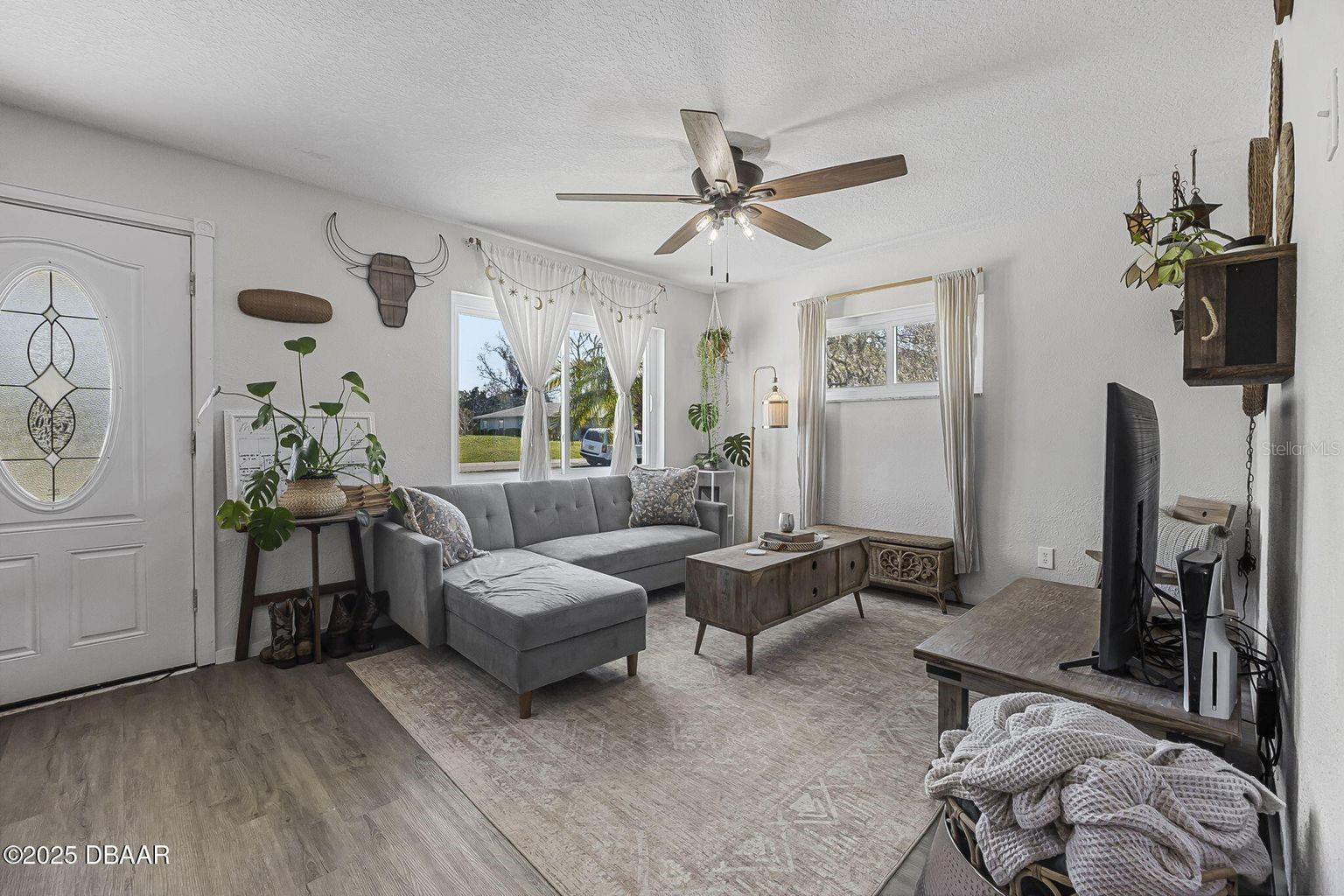 Image 8 of 32 For 2216 Umbrella Tree Drive