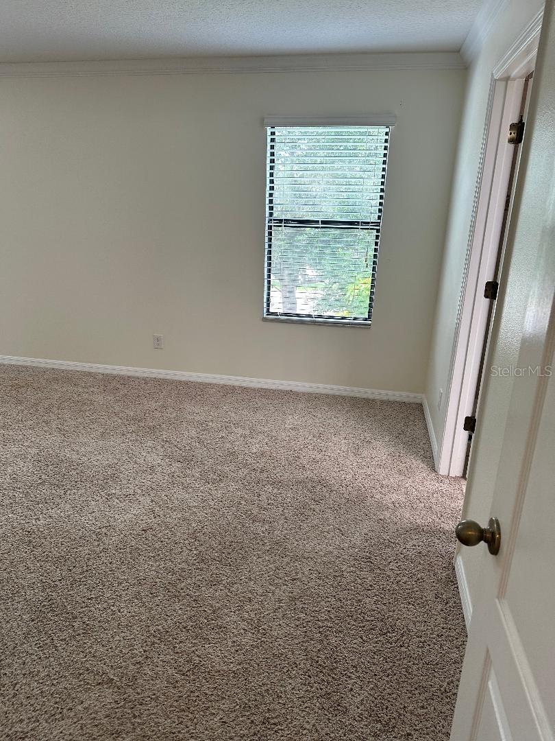 Image 32 of 36 For 1812 Leather Fern Drive