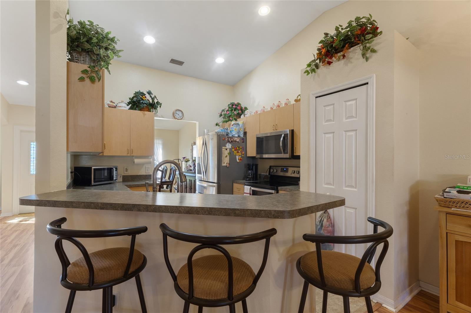 Image 10 of 28 For 723 Pelican Court