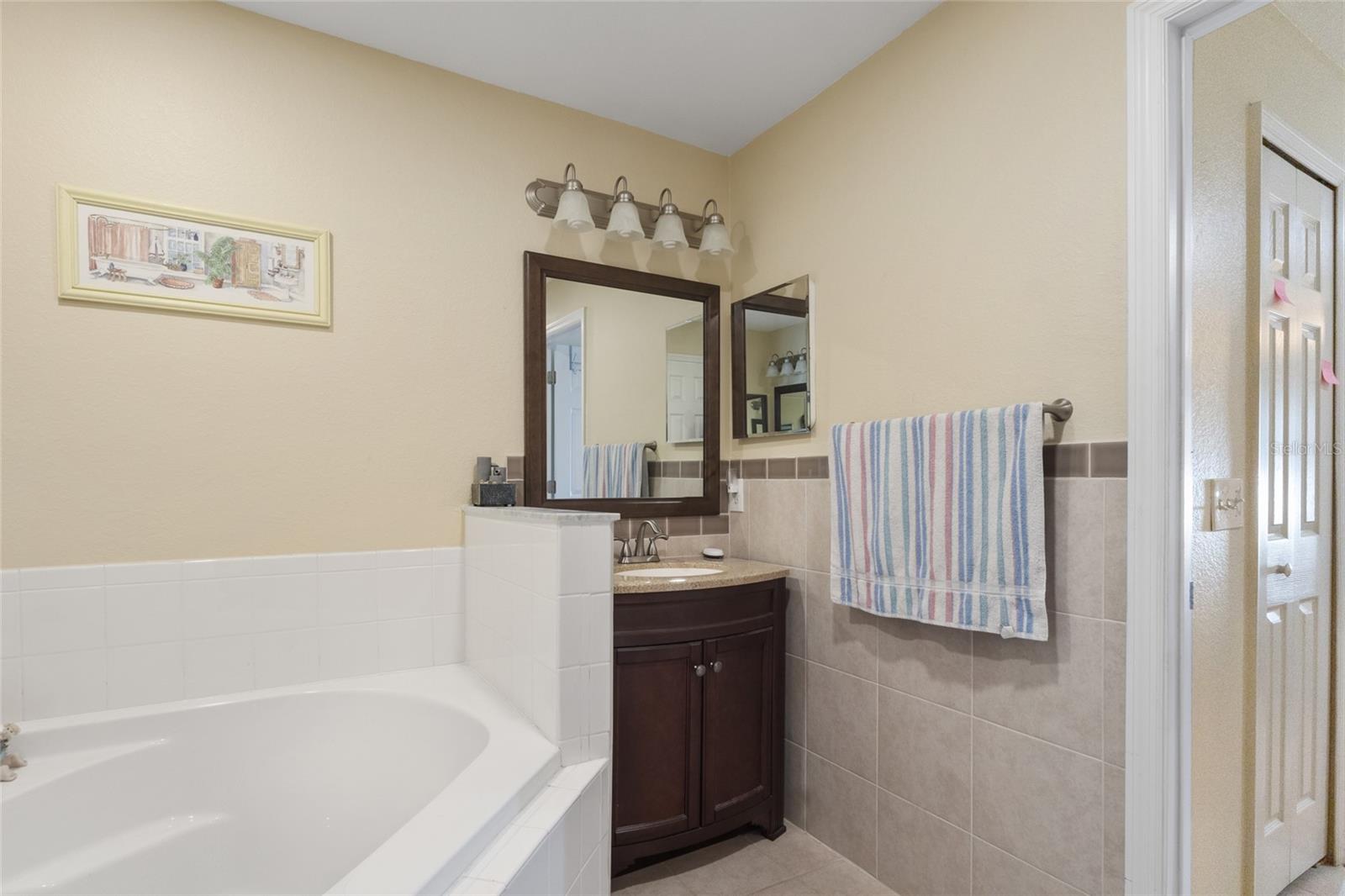 Image 21 of 28 For 723 Pelican Court