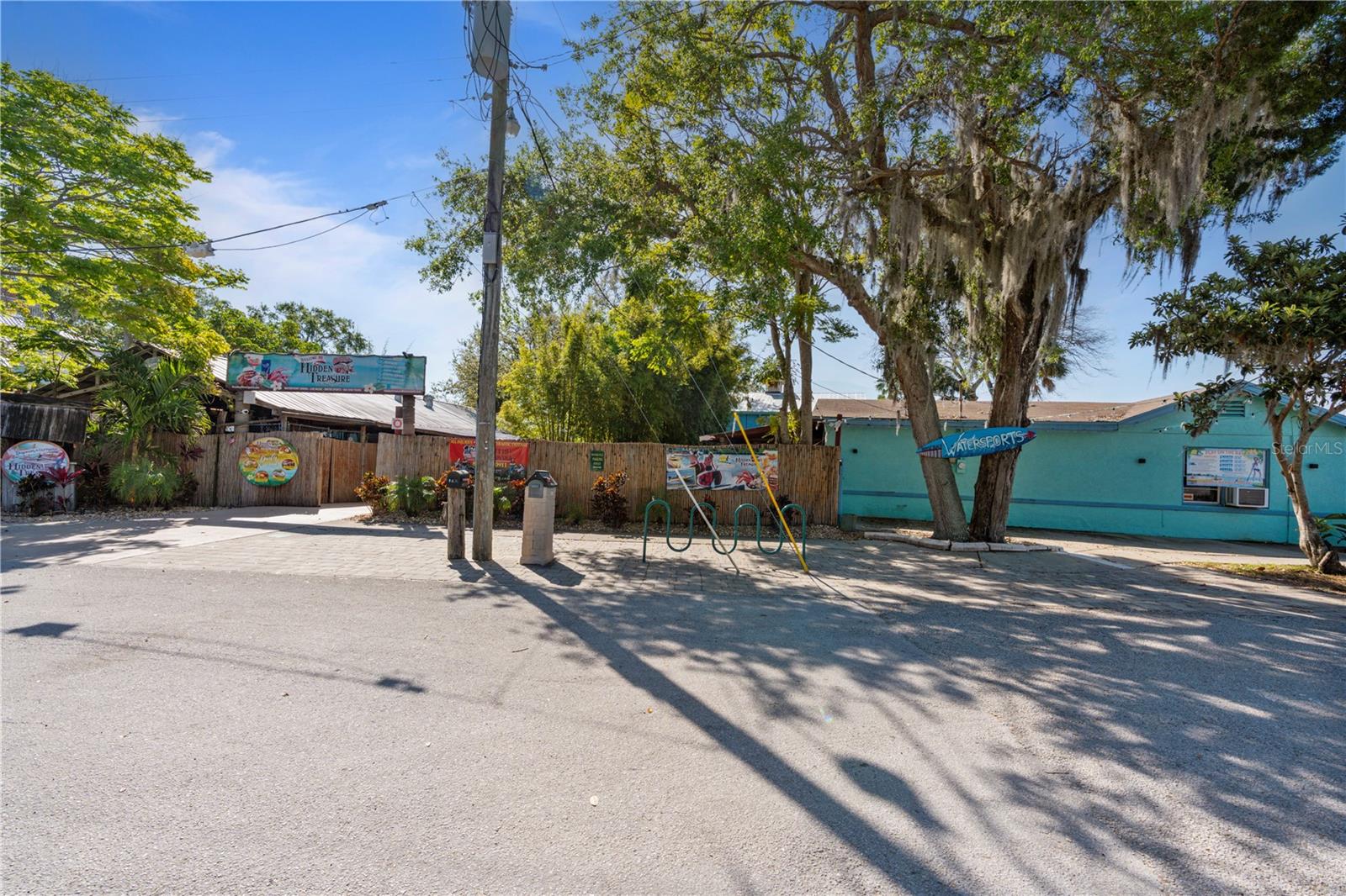 Image 8 of 54 For 5993 Ridgewood Avenue
