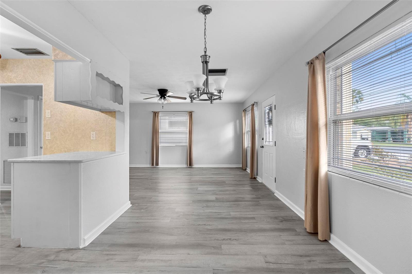 Image 7 of 65 For 3005 Garden Road