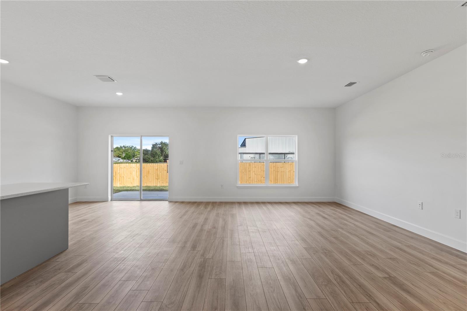 Image 11 of 28 For 810 24th Street