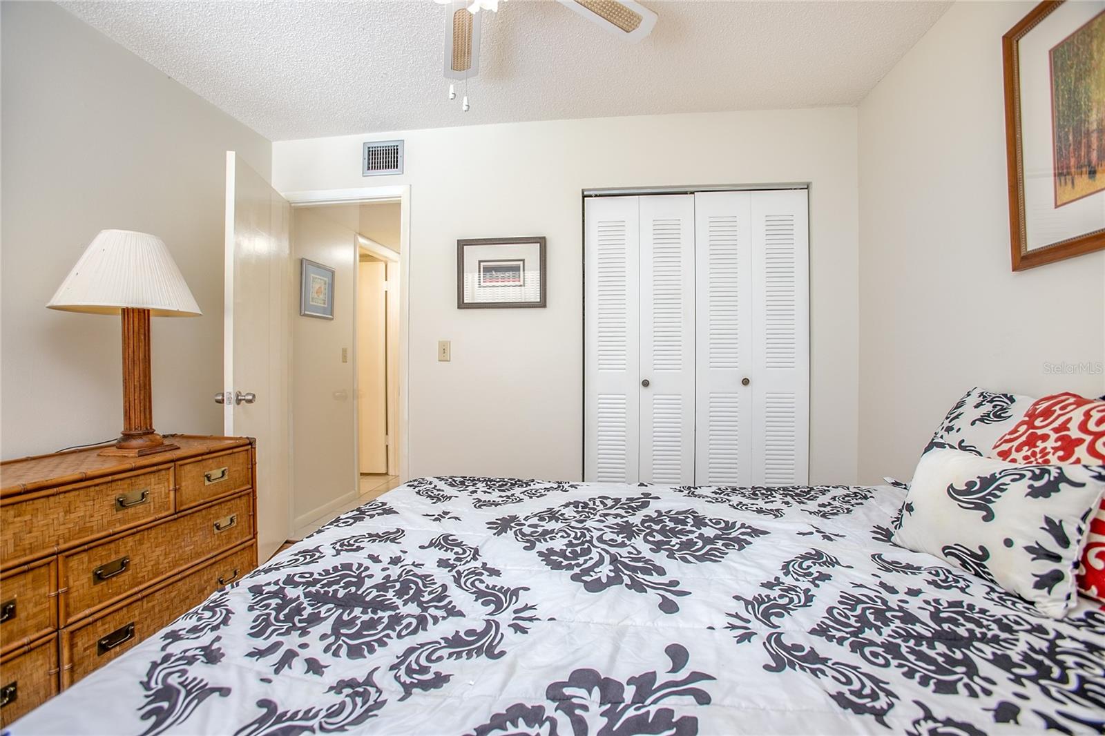 Image 16 of 25 For 120 Hibiscus Woods Court 2a