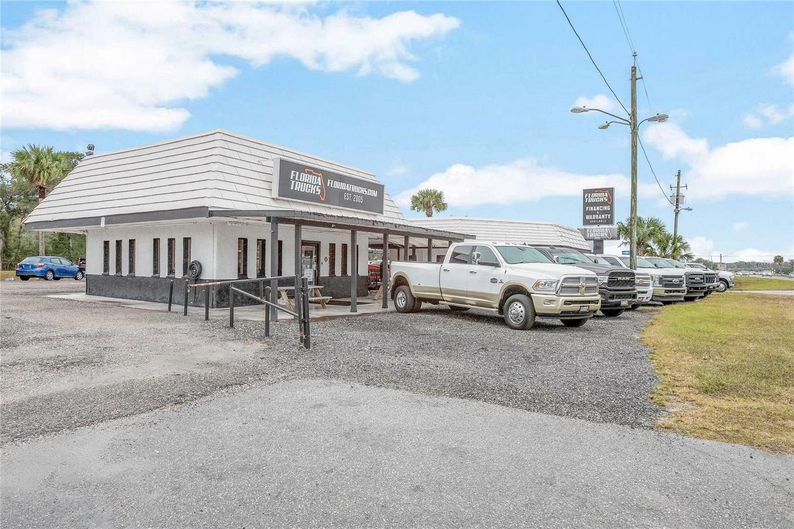 Image 2 of 17 For 3000 Woodland Boulevard