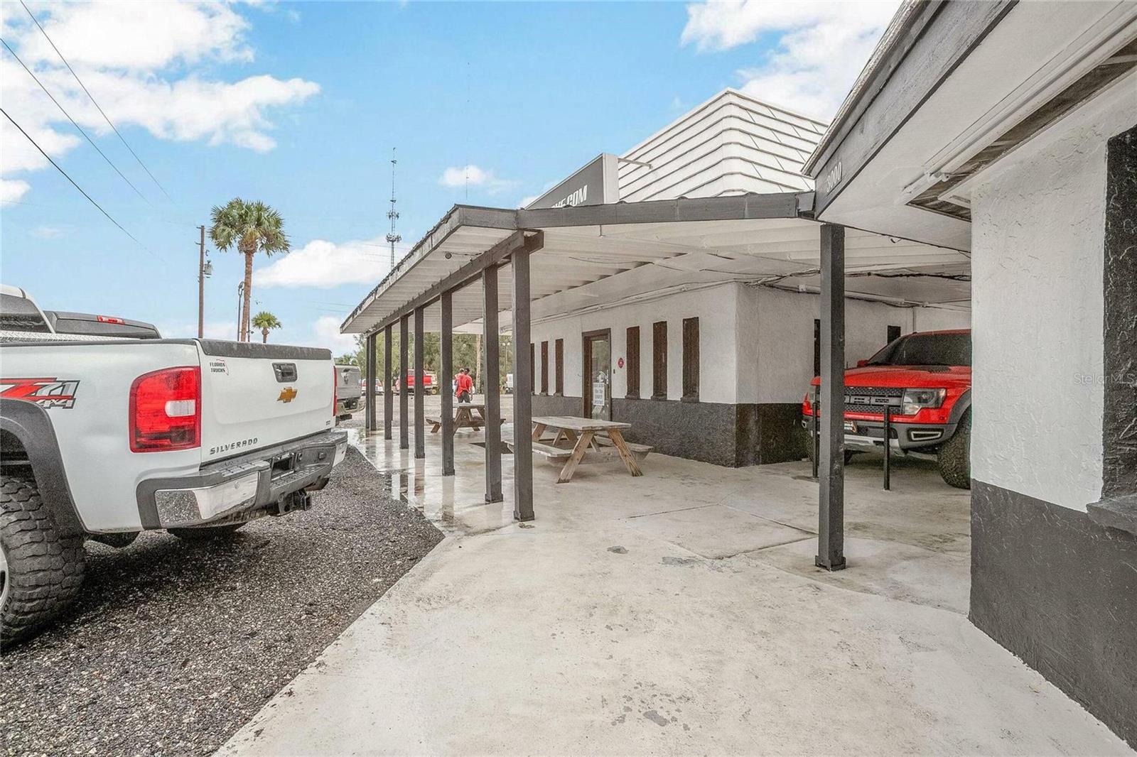 Image 3 of 17 For 3000 Woodland Boulevard