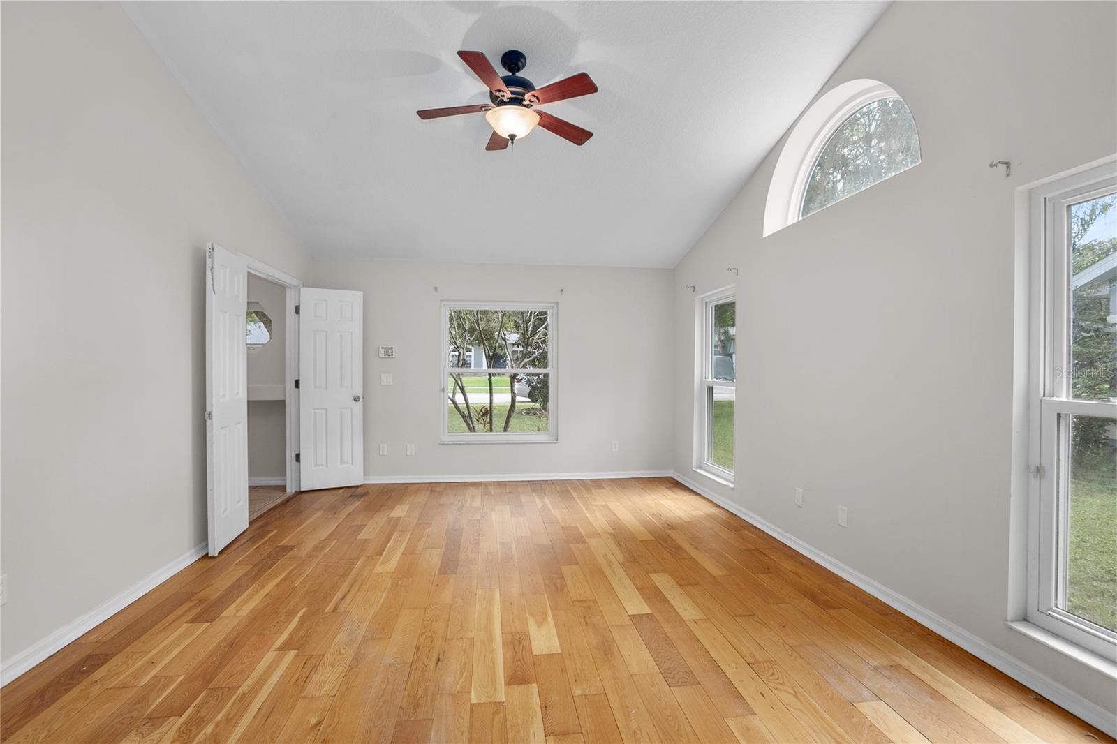 Image 17 of 32 For 1439 Bent Oaks Boulevard