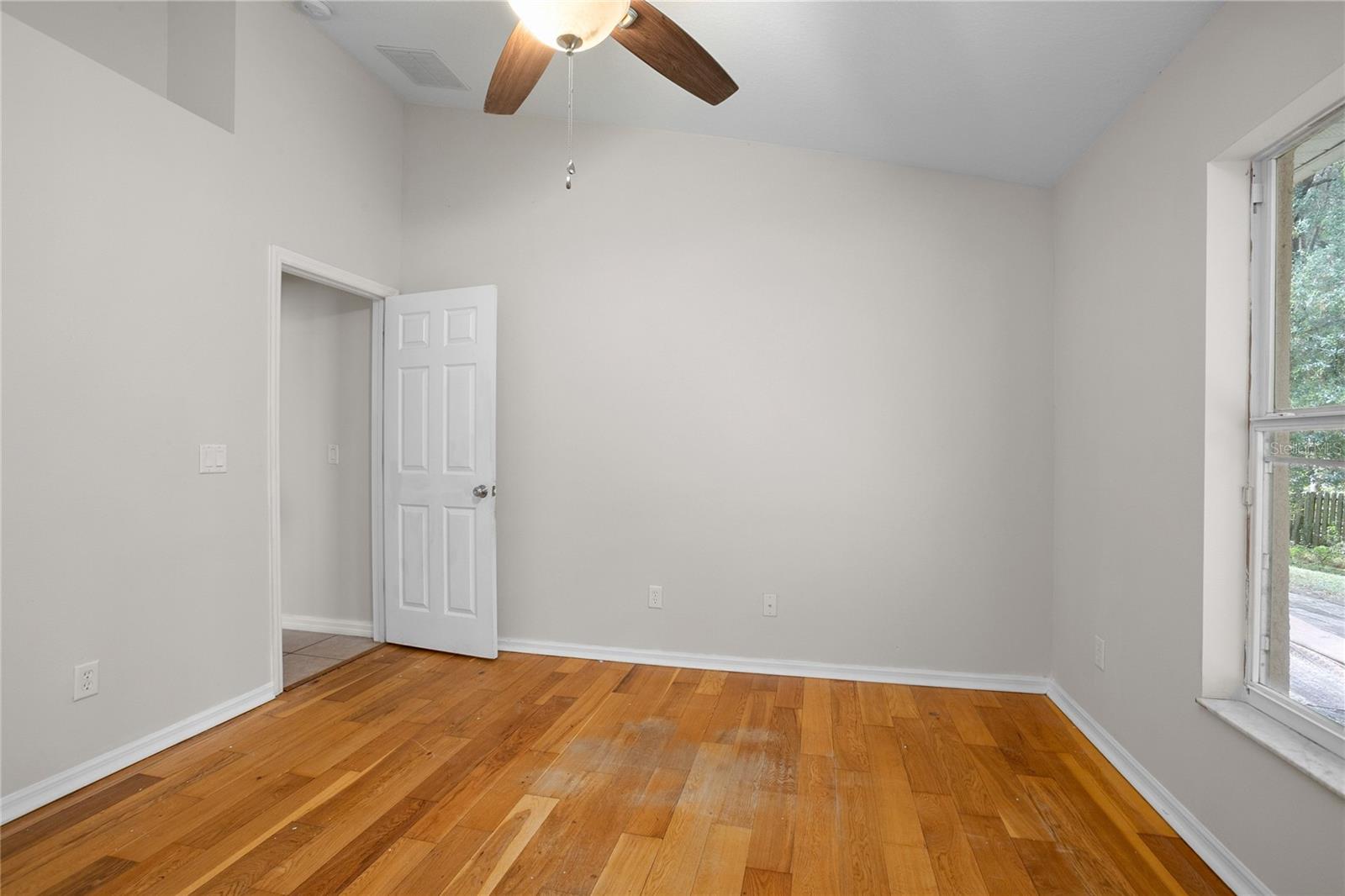 Image 24 of 32 For 1439 Bent Oaks Boulevard