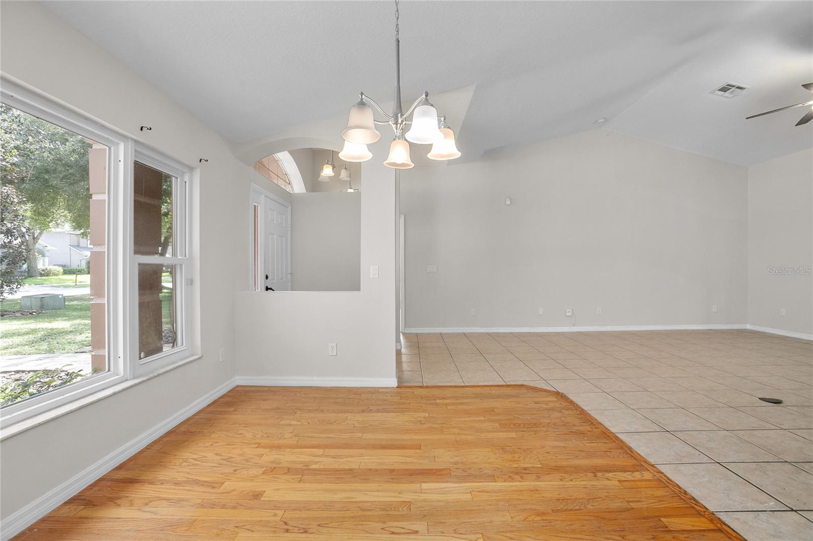 Image 7 of 32 For 1439 Bent Oaks Boulevard