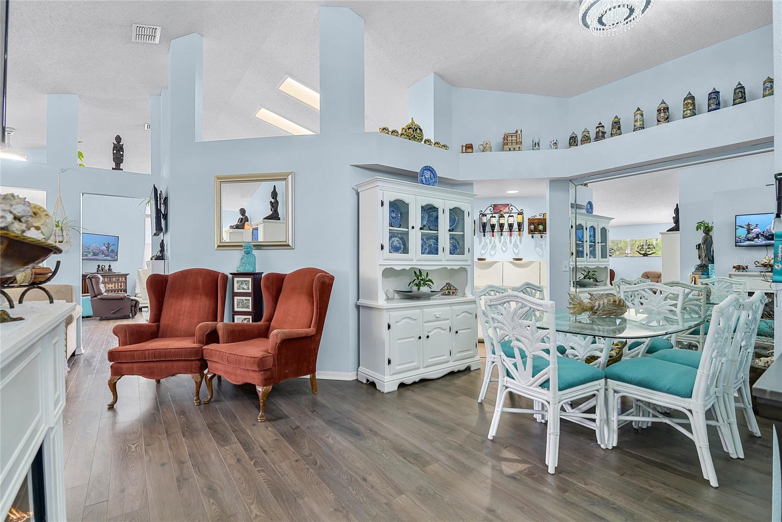 Image 10 of 47 For 13944 Huntwick Drive