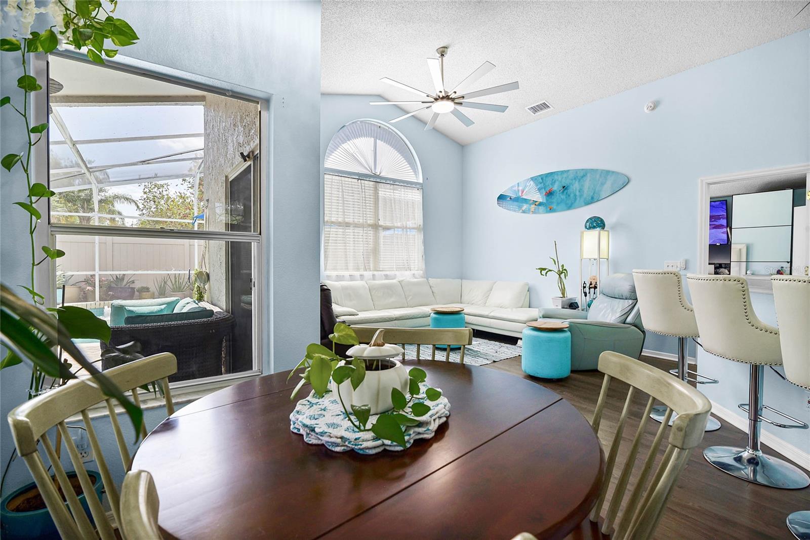 Image 18 of 47 For 13944 Huntwick Drive