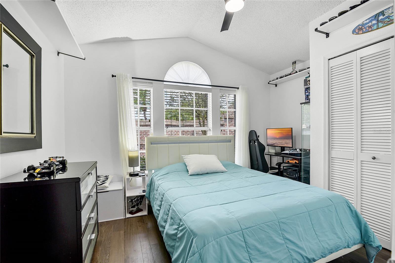 Image 22 of 47 For 13944 Huntwick Drive