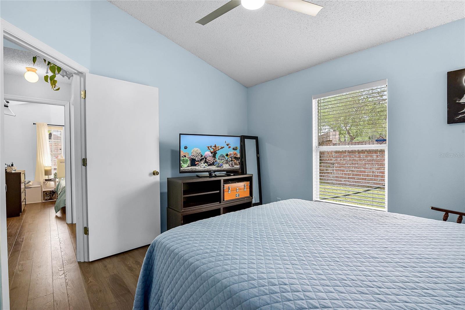 Image 26 of 47 For 13944 Huntwick Drive