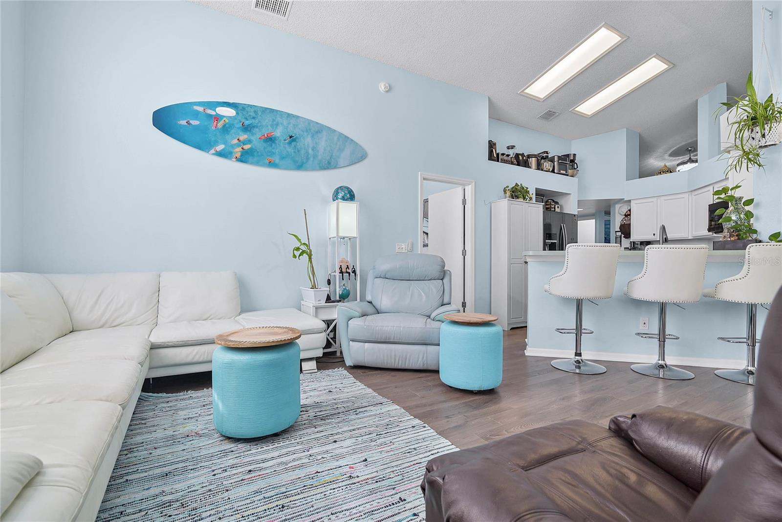 Image 4 of 47 For 13944 Huntwick Drive