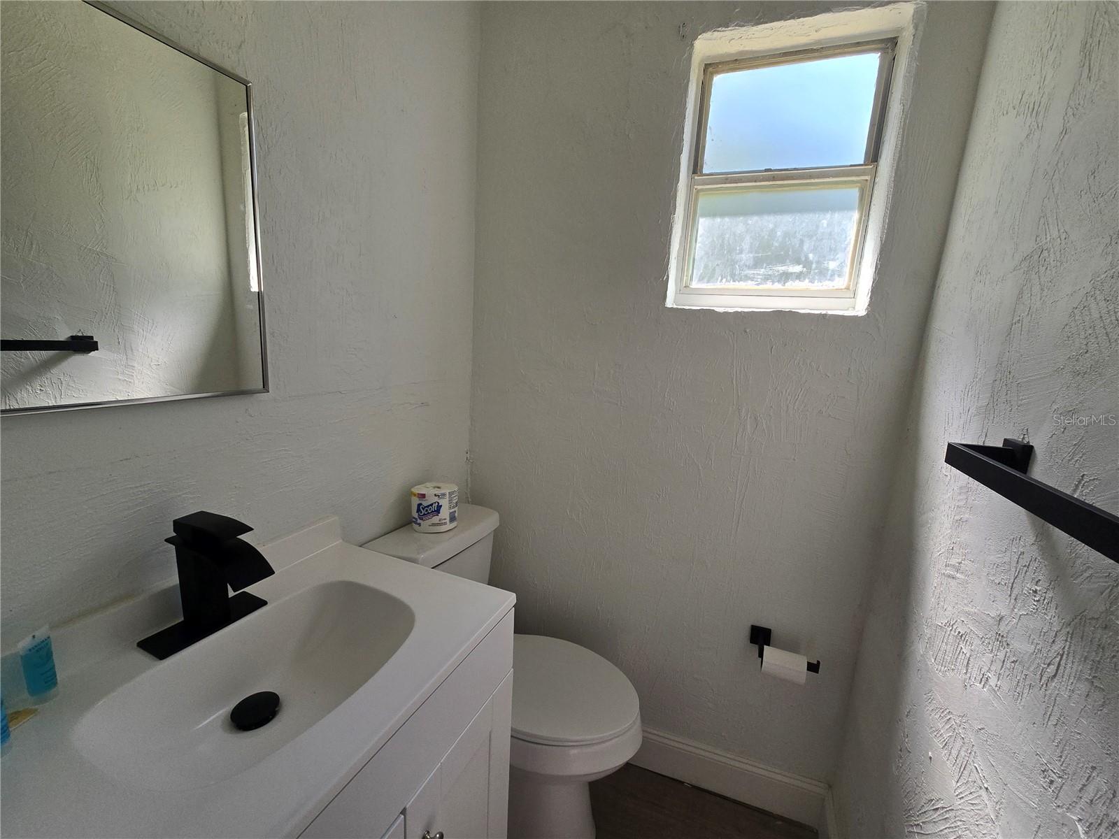 Image 12 of 22 For 508 Keech Street