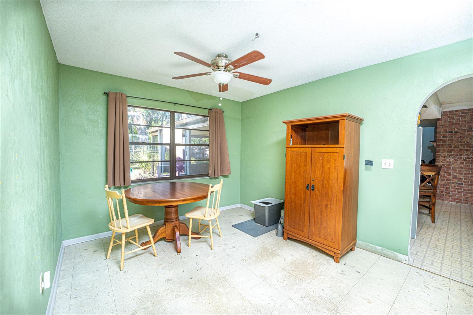 Image 13 of 29 For 291 Sagewood Drive