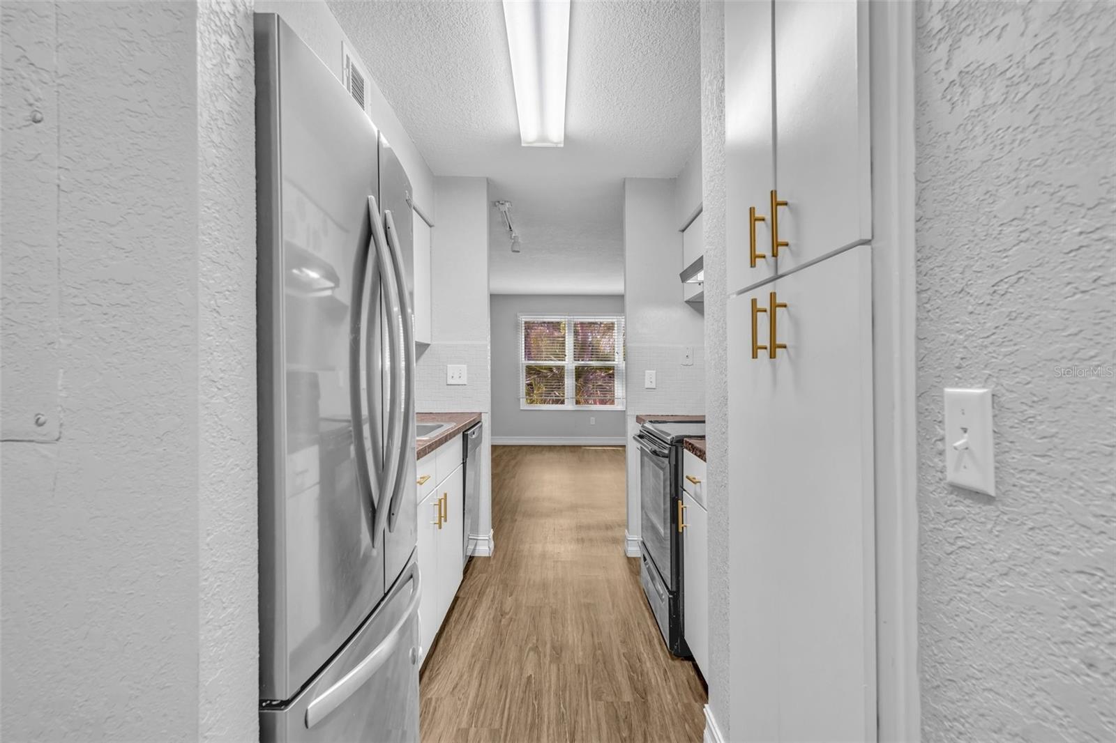 Image 14 of 45 For 1401 Palmetto Avenue 300