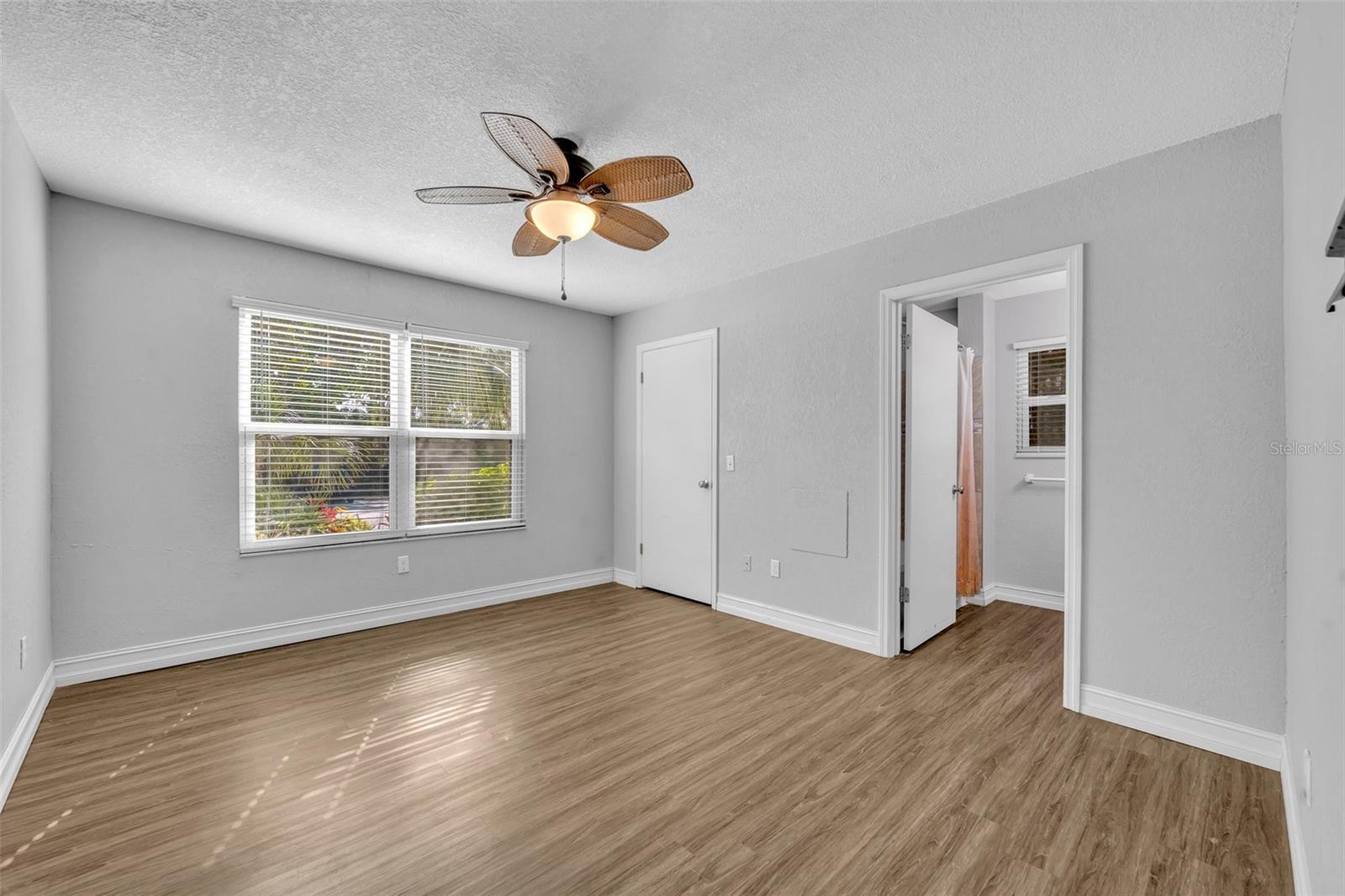 Image 15 of 45 For 1401 Palmetto Avenue 300
