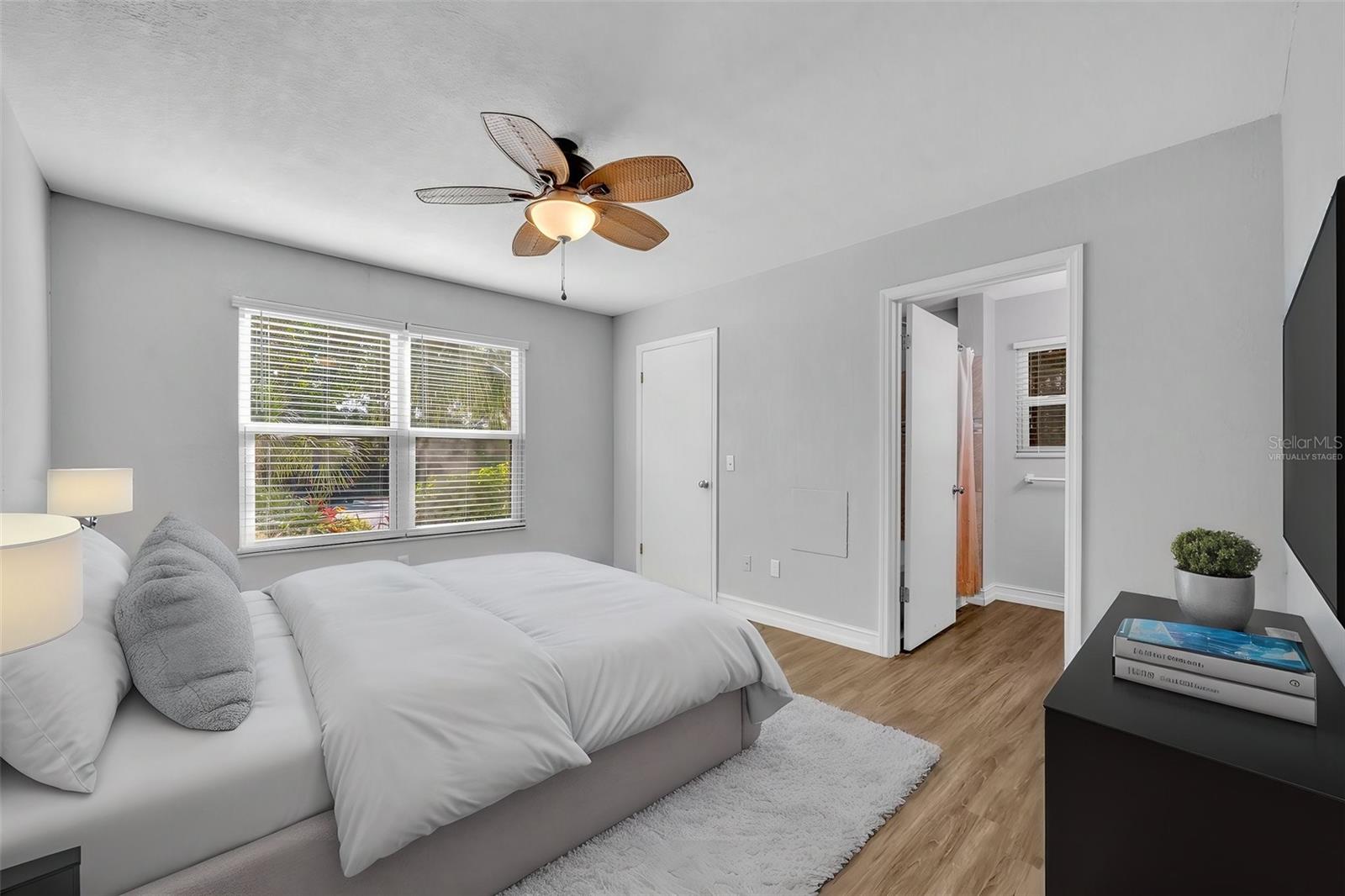 Image 16 of 45 For 1401 Palmetto Avenue 300