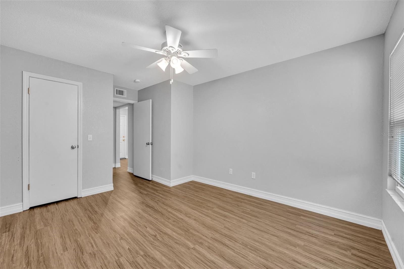 Image 21 of 45 For 1401 Palmetto Avenue 300