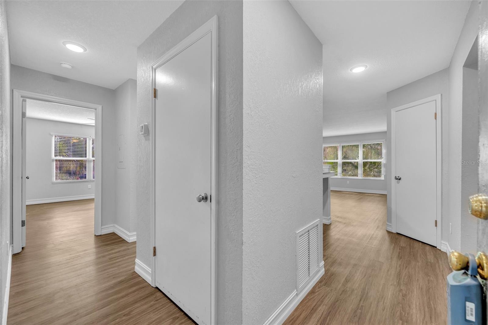 Image 4 of 45 For 1401 Palmetto Avenue 300