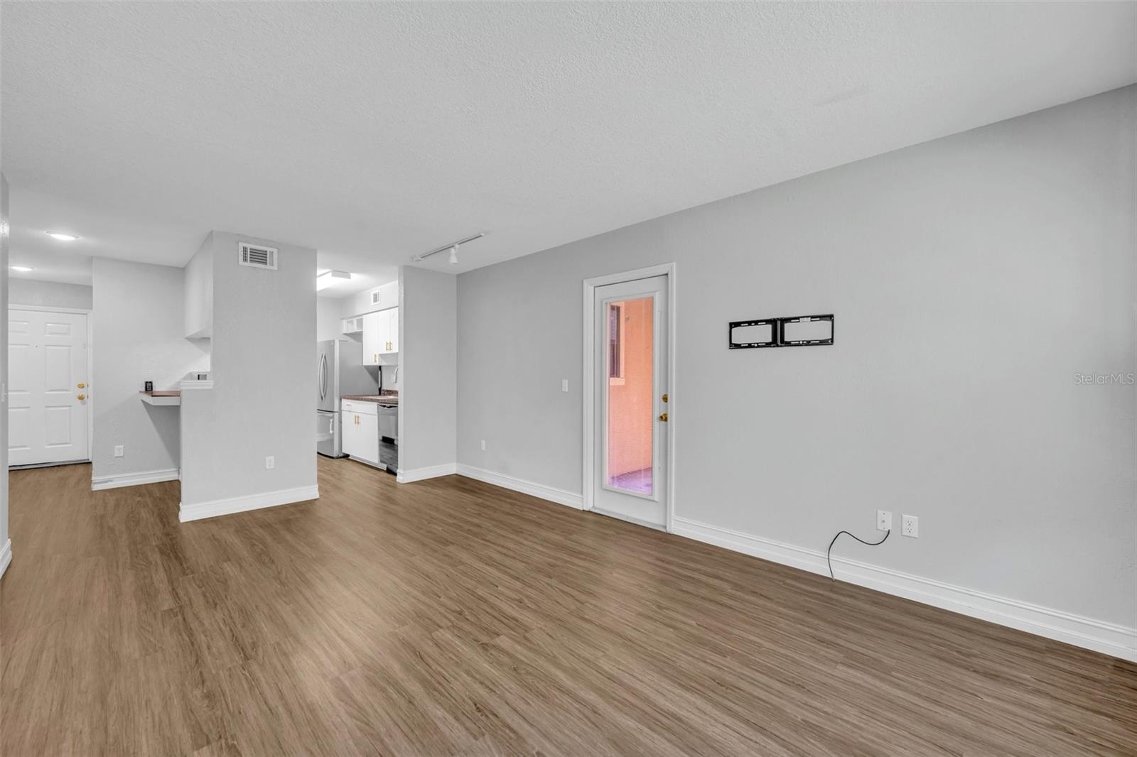 Image 9 of 45 For 1401 Palmetto Avenue 300